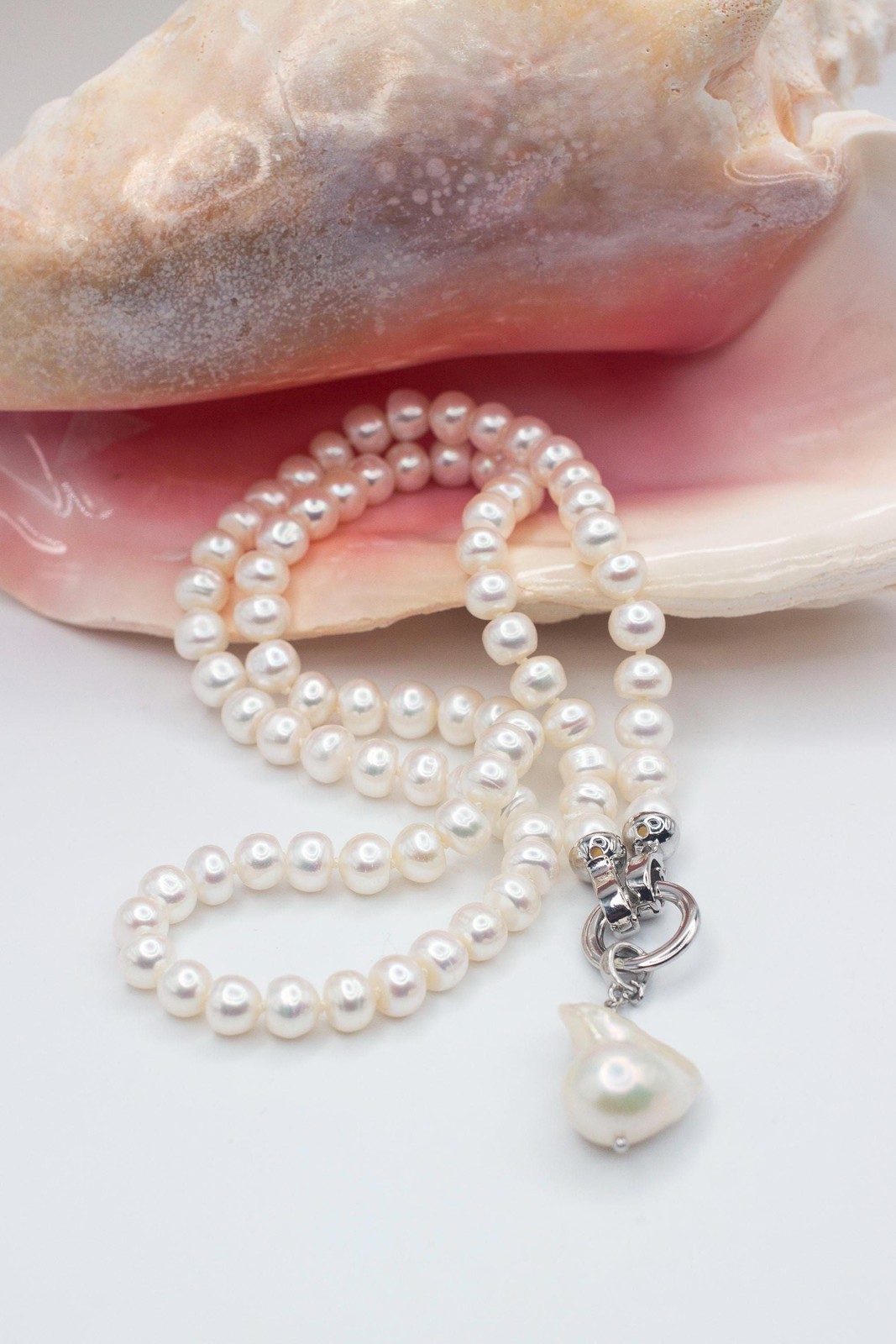 24 Inch Hand Knotted White Freshwater Pearl Necklace Detachable Baroque Pendant