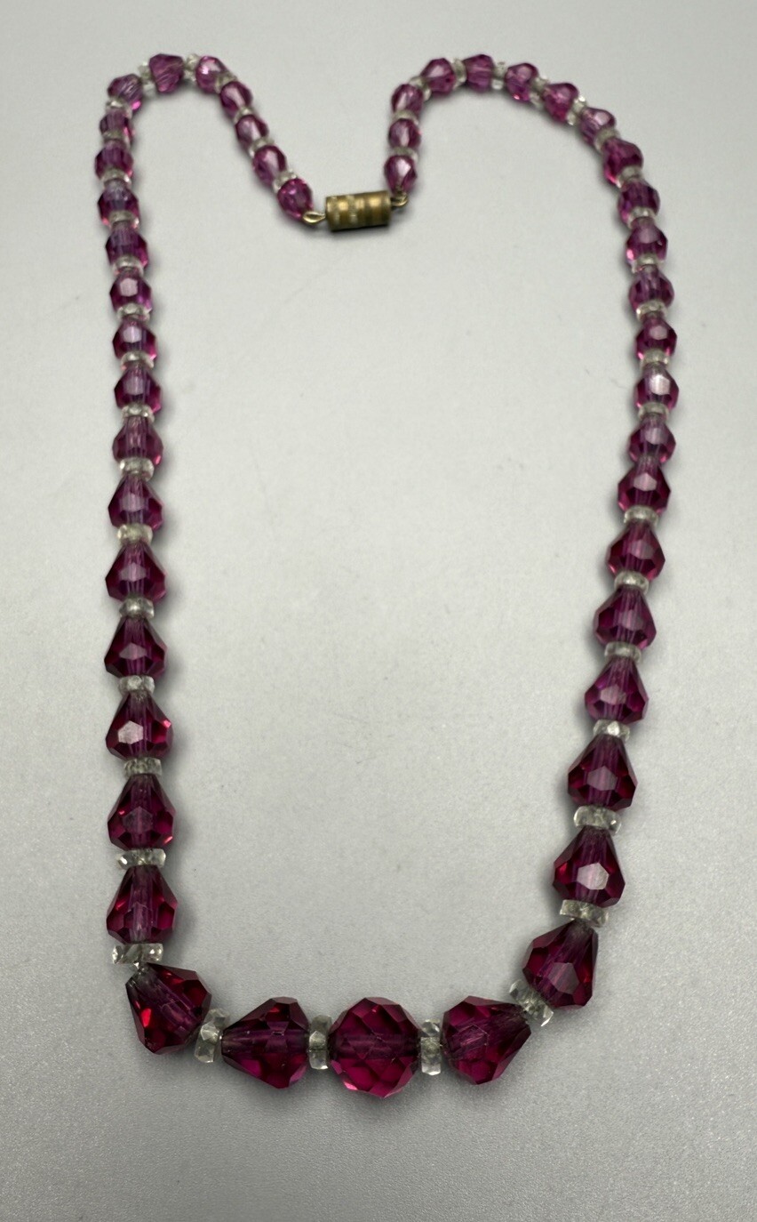 Czech Deep Fuchsia Pink & Clear Faceted Graduated Bead Necklace Vintage 17” 30g