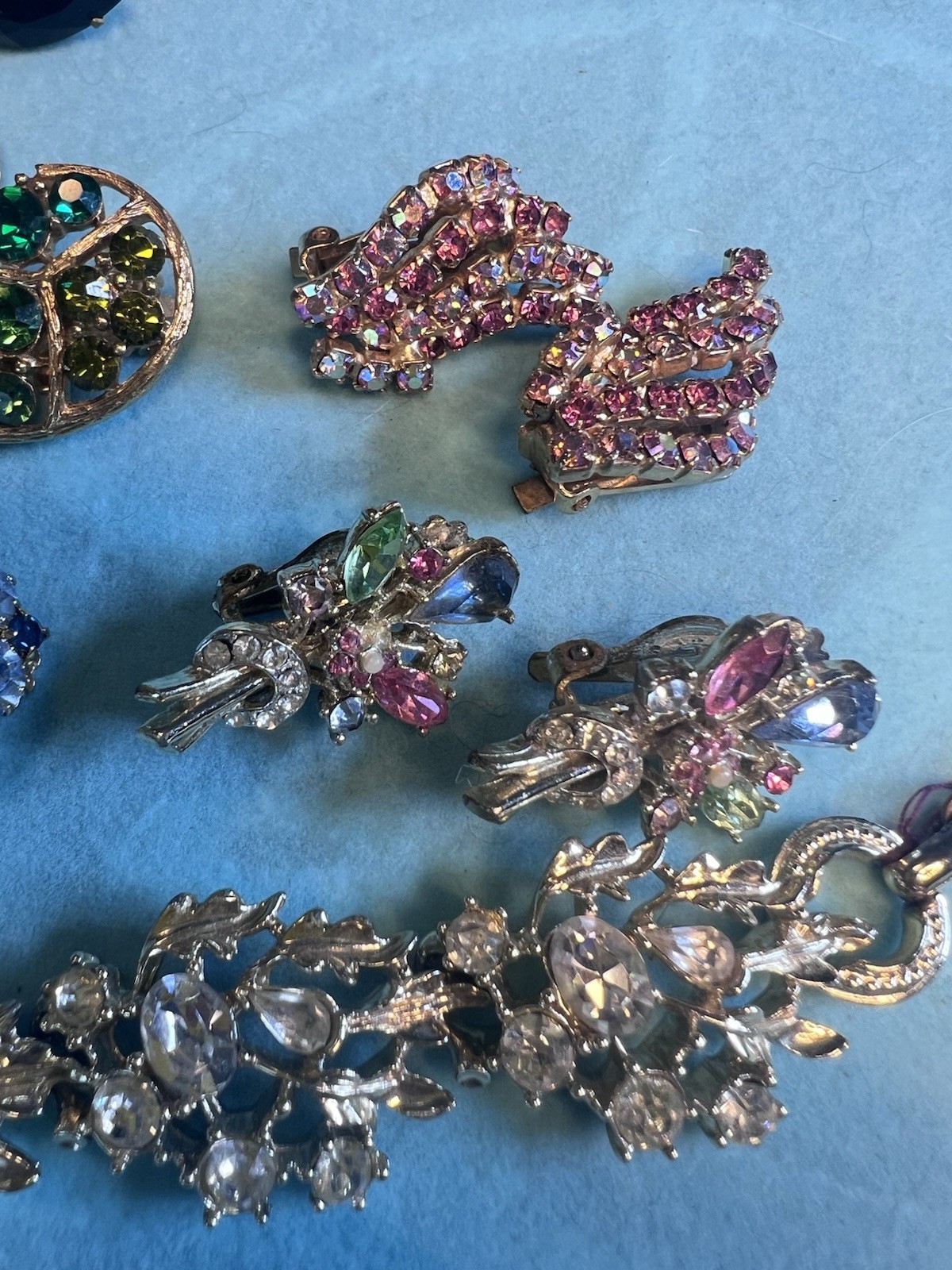 Lot 7 Pr Vintage Clip Earrings Lisner, Kramer, Weiss & Haskell & Lisner Necklace