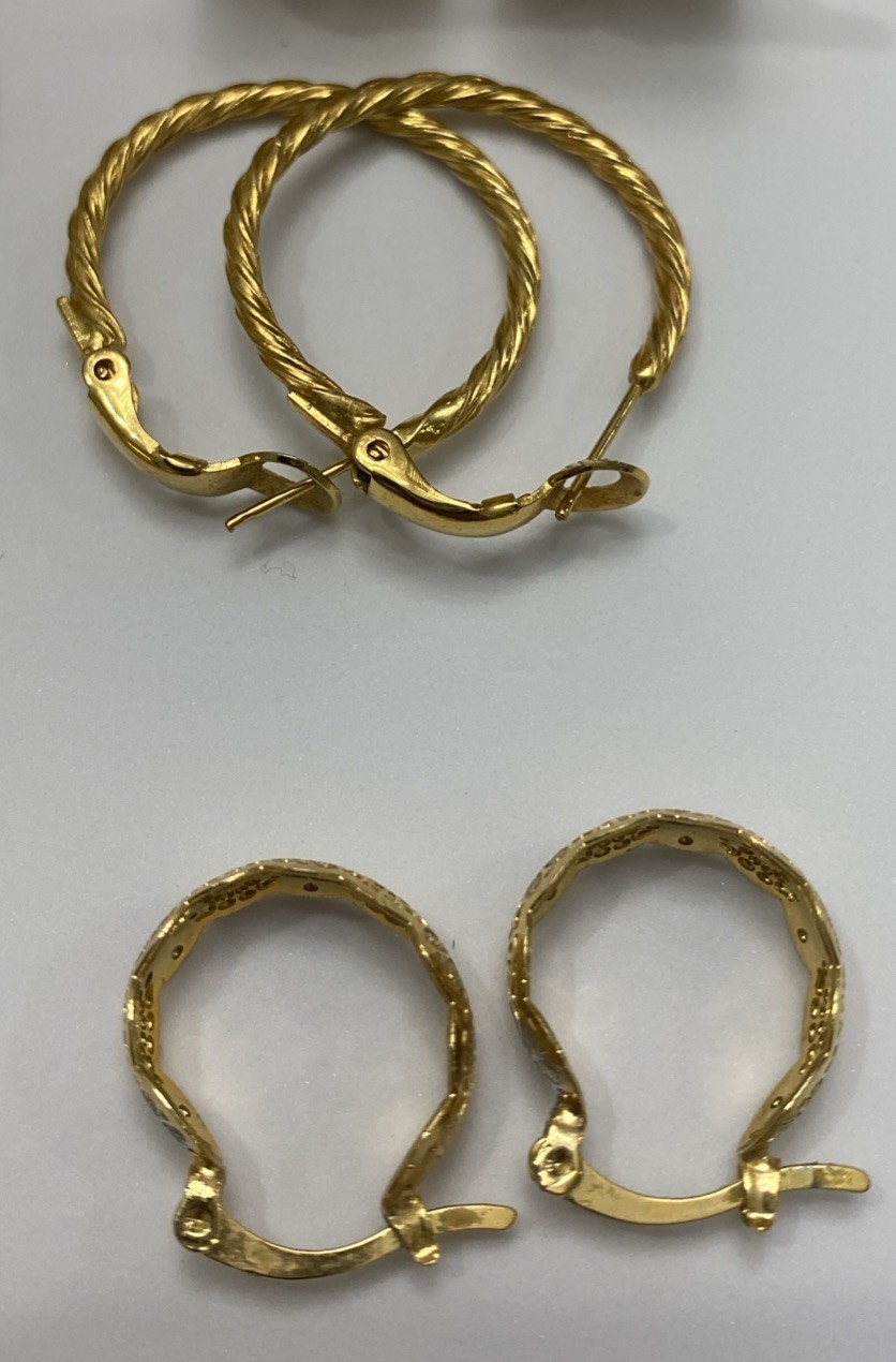 ✨Vintage To Now Lot Of 9 Pairs Beautiful Gold Tone Estate Pierced Earrings✨