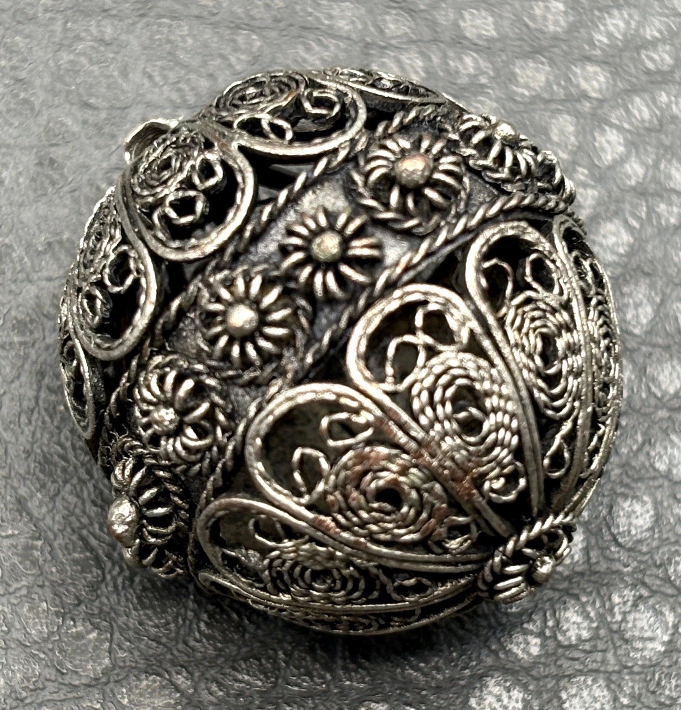 Vintage Large Sterling Silver Filigree Ball Sphere Orb Pendant Ornament 1.25”