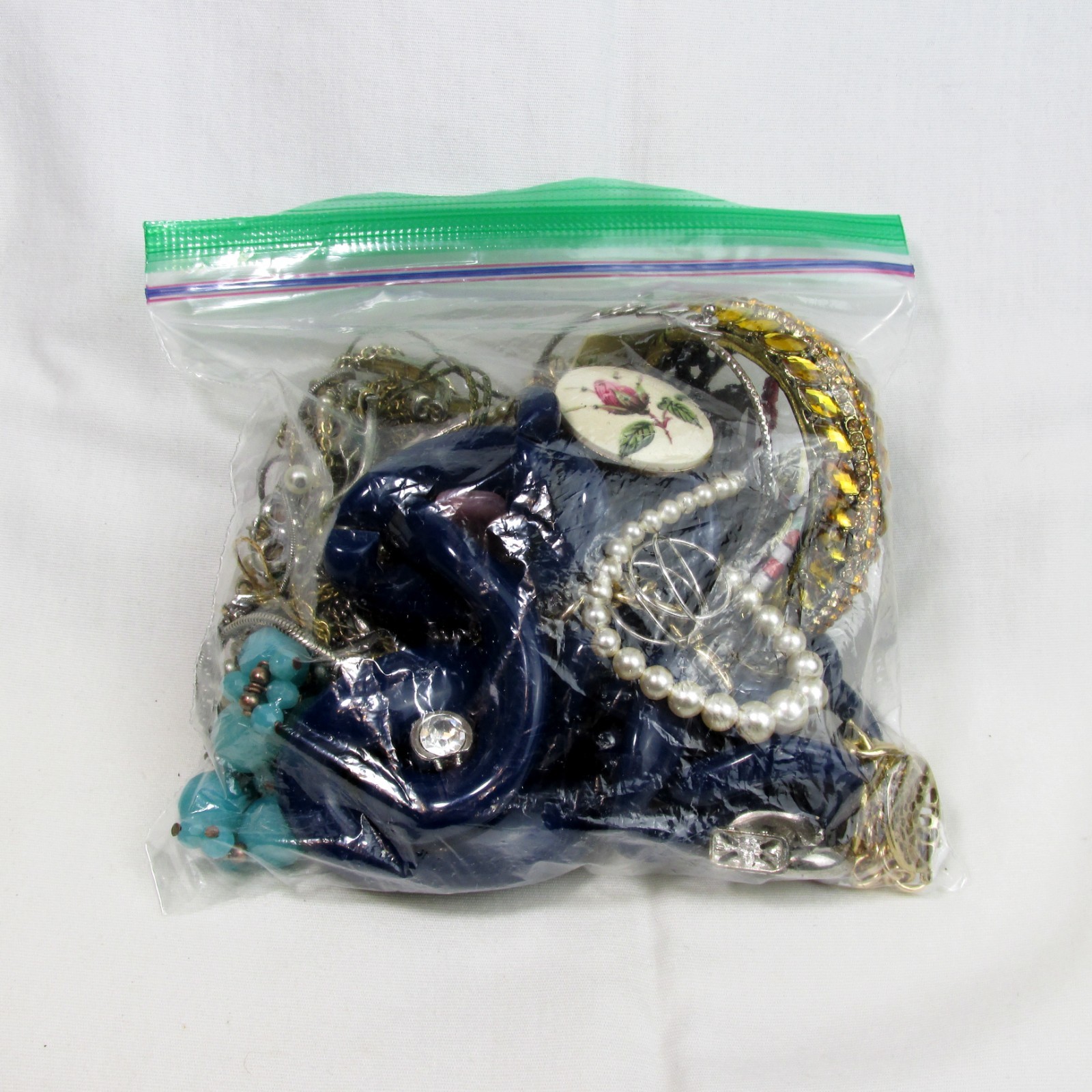 1Lb Jewelry Lot Vtg To Now Sell Or Repurpose Necklaces Charms Bracelets Tangle