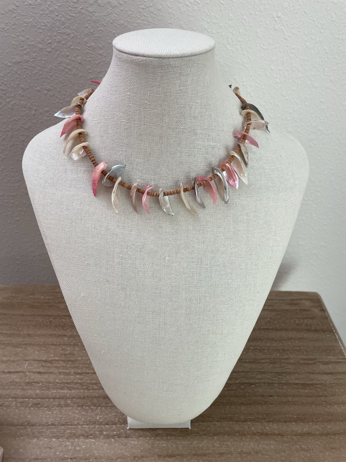 Pastel Multicolor Brown Bead Vintage Shell Necklace Barrel Clasp