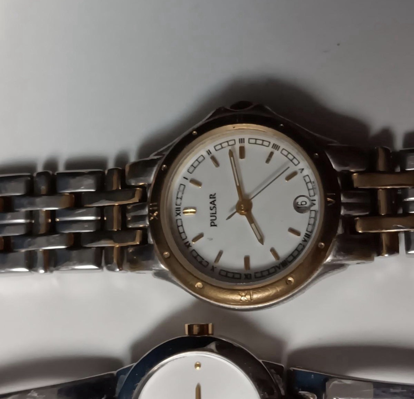 Vintage Seiko & Pulsar Women’s Watches Jewelry Lot w/ Red & Green Earrings