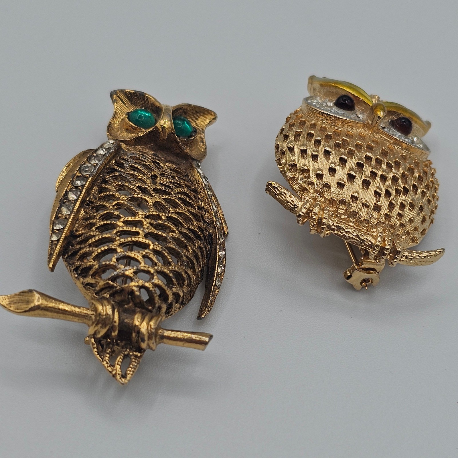 2pc Vtg Owl Brooches Gold Tone Rhinestone Figural Animal Nature Wise Forest Pins