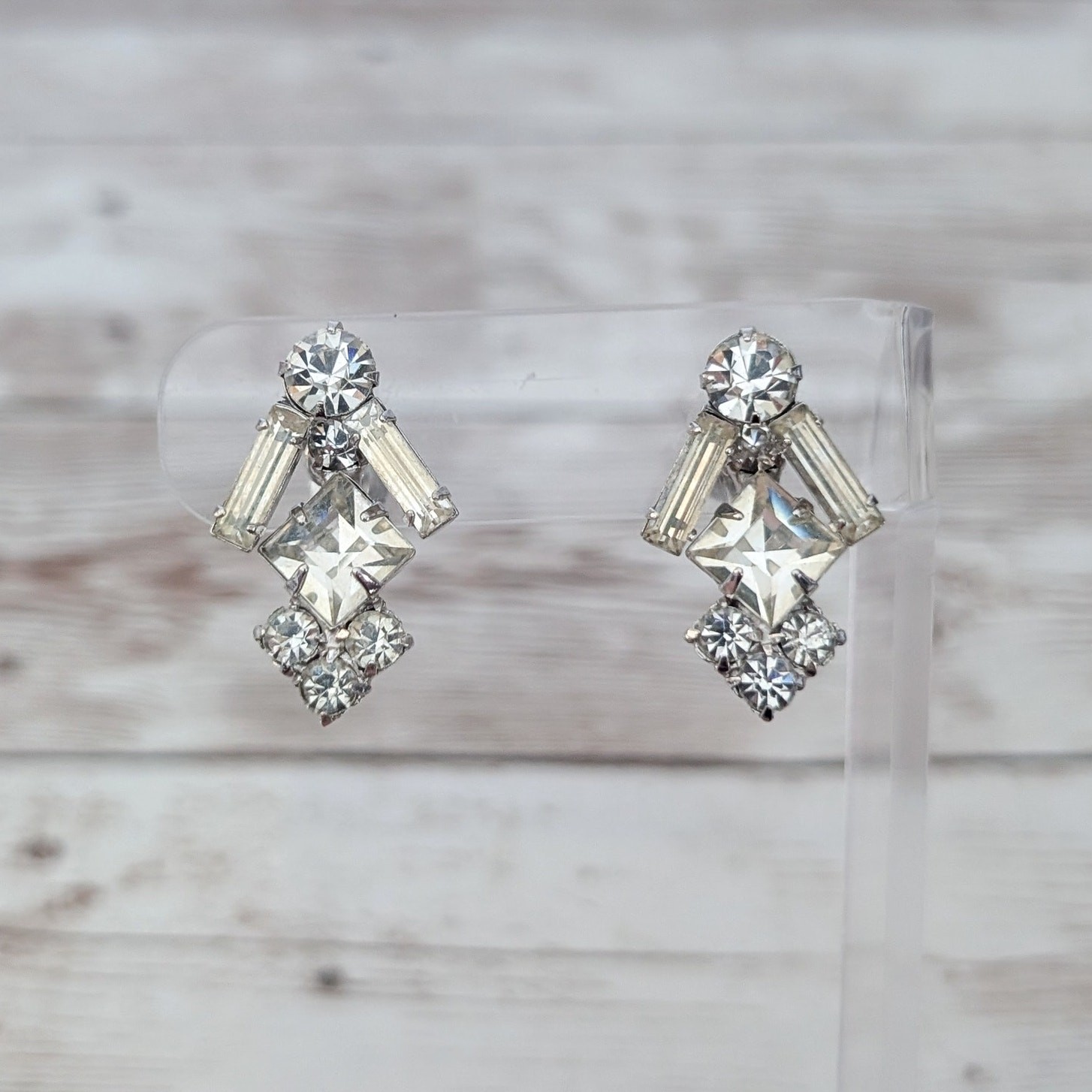 Vintage Screw Back Earrings – Stylish Unusual 1″