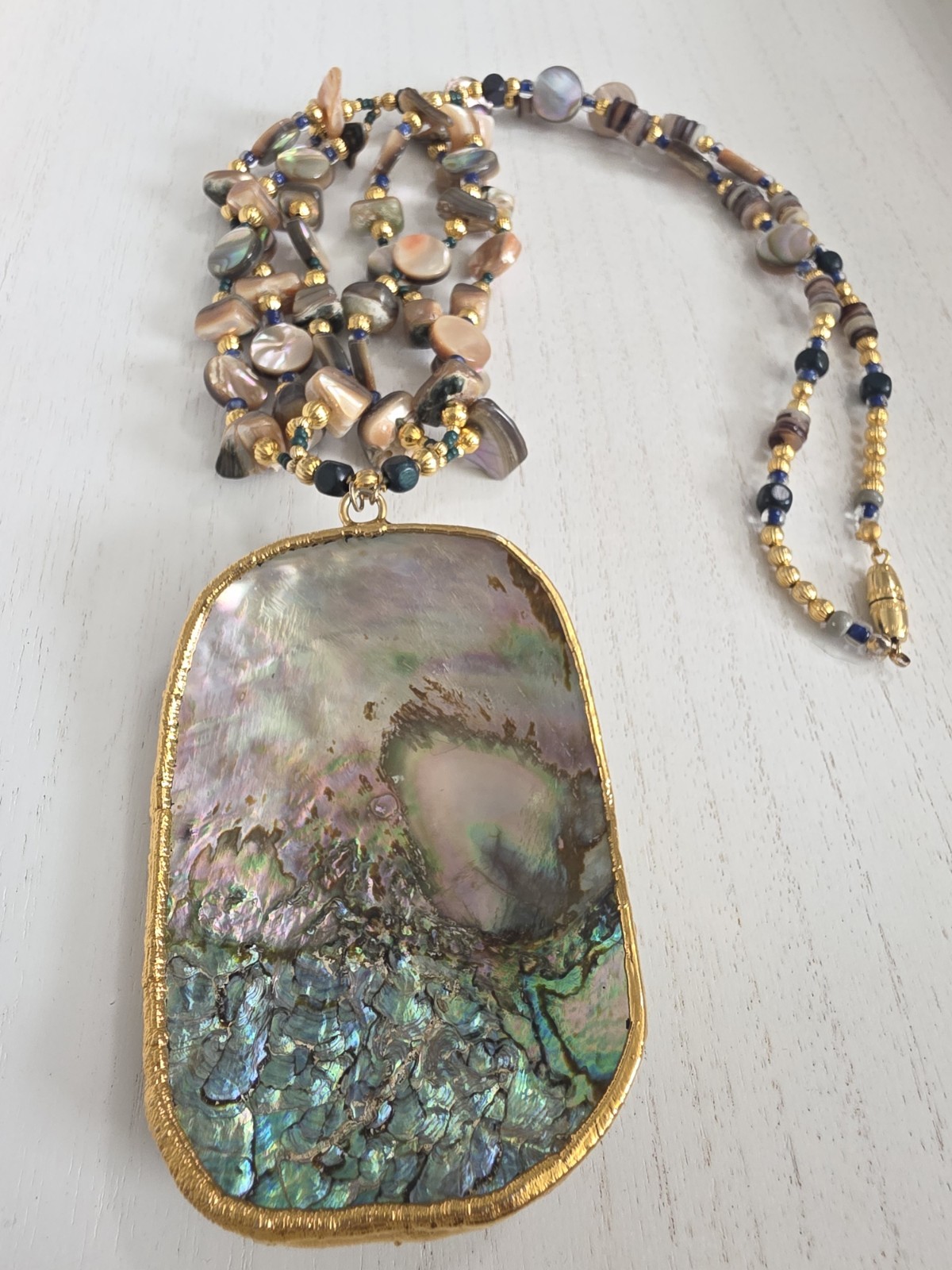 Rare Beautiful Huge Pendant ABOLONE Necklace 24″