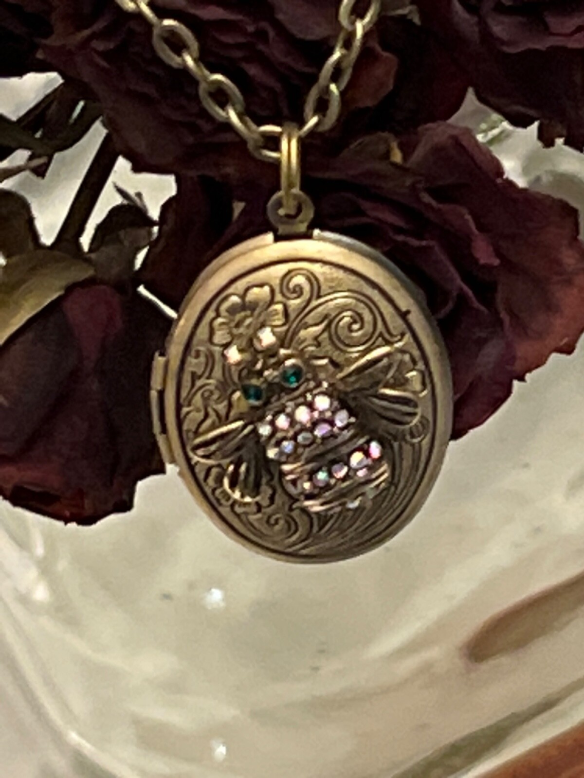 Bumble Bee GOLD Locket Necklace Gift New Birthday Keepsake Anniversary Wife Mom