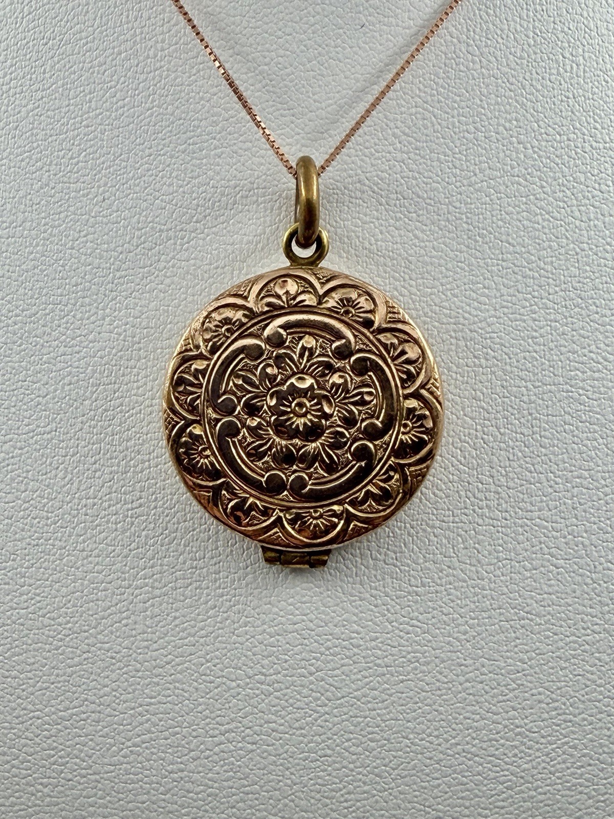 Antique Double Sided Rose Rolled Gold Flowers & Ribbon Design Locket Necklace