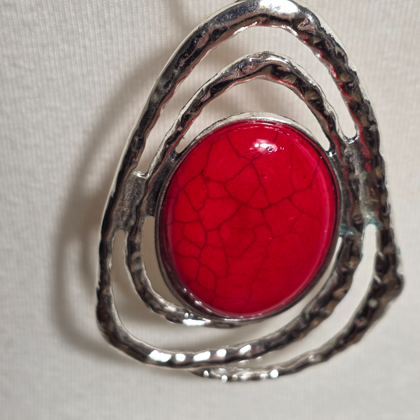 Silver-Tone Necklace Abstract Hammered Frame Pendant Red Crackle Faux Stone