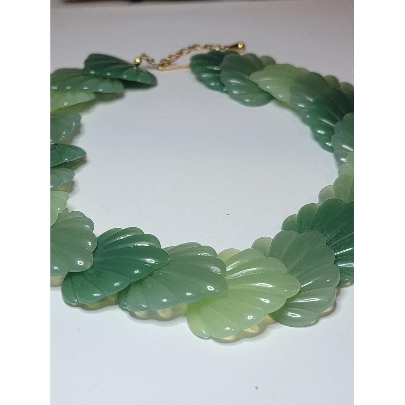 Vintage Green Lucite Statement Necklace Ombre Carved Scallop Shell Bib Necklace