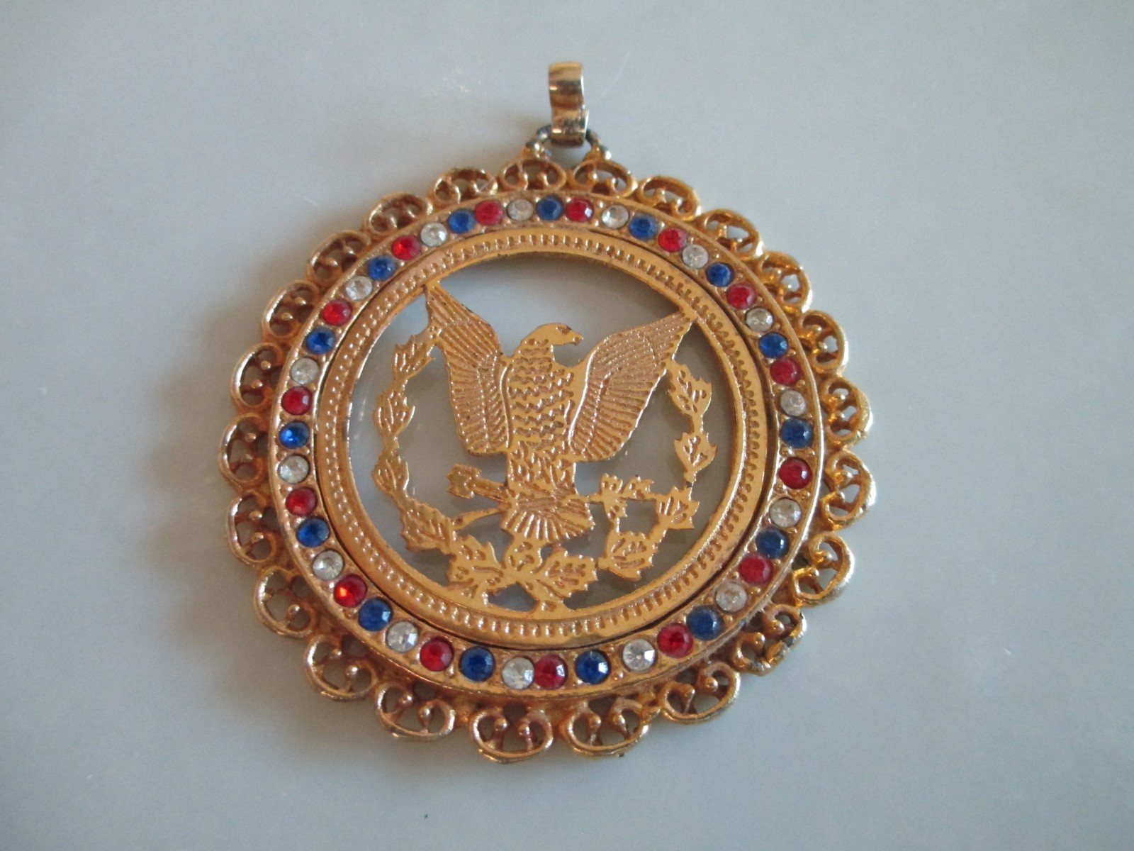 Vintage 2″ ARTURIAN JLRS Red, White & Blue Rhinestone Border EAGLE PENDANT (M139