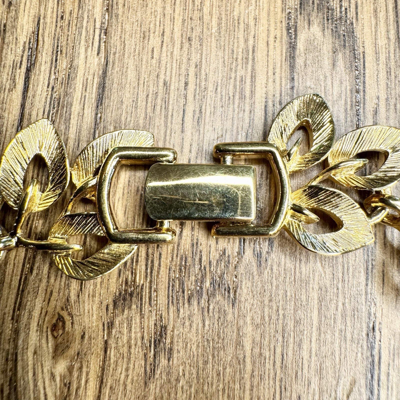 Vintage Napier Chunky Gold Tone Leaf Panel Link Necklace Signed Choker Collar