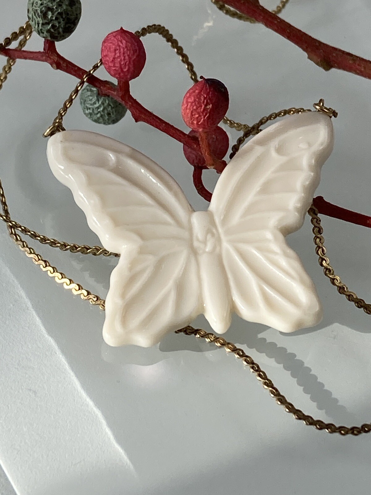 VTG 1/20th 12k Gold Filled Lenox Butterfly Pendant Serpentine Necklace 18.25″L
