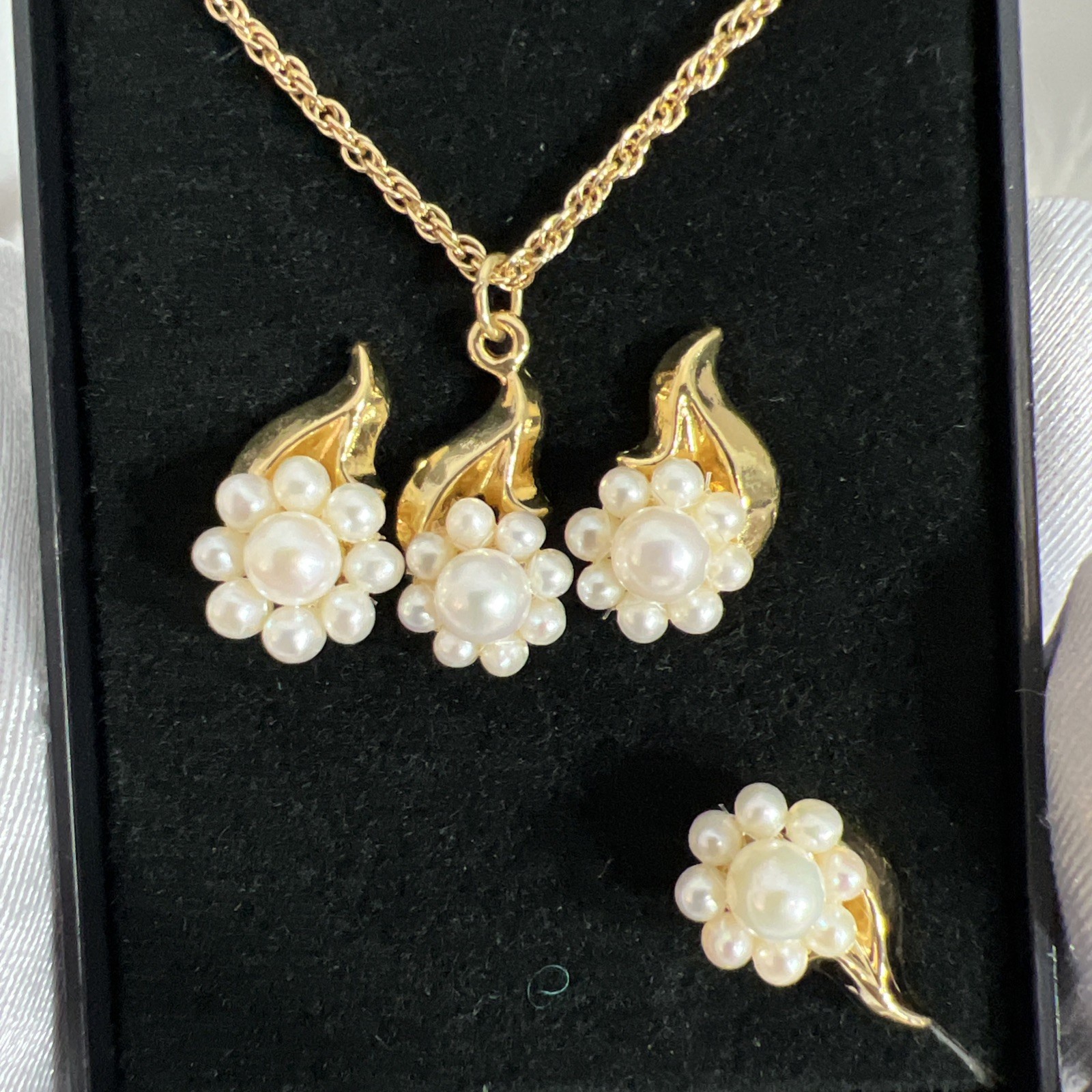 Genuine VTG Natural Freshwater Pearl Necklace Set Earrings & Brooch Elegant Gift
