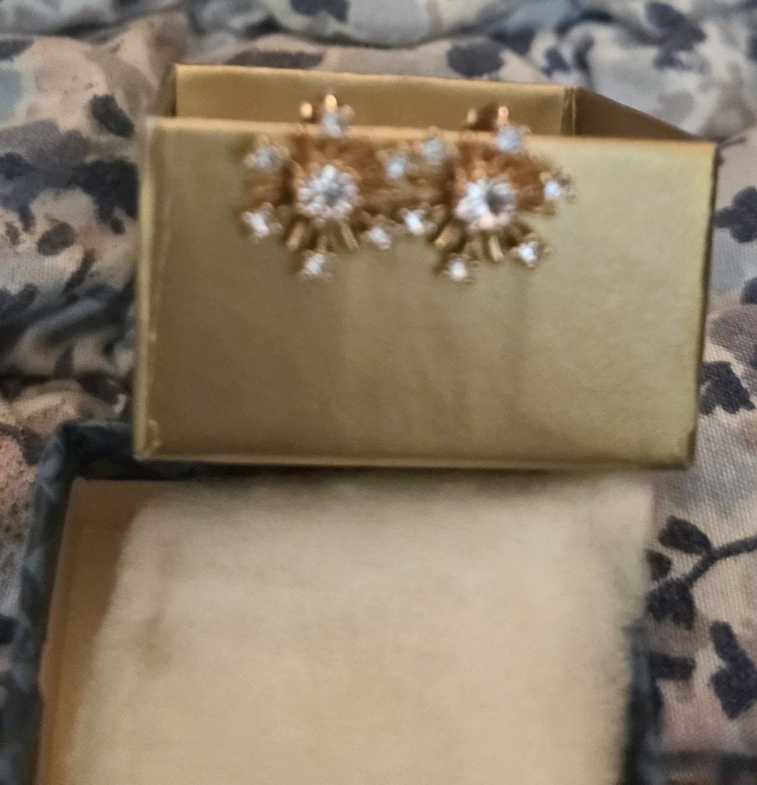 Vintage 1978 Avon Starburst Rhinestone Earrings Gold-Tone Clip In Original Box