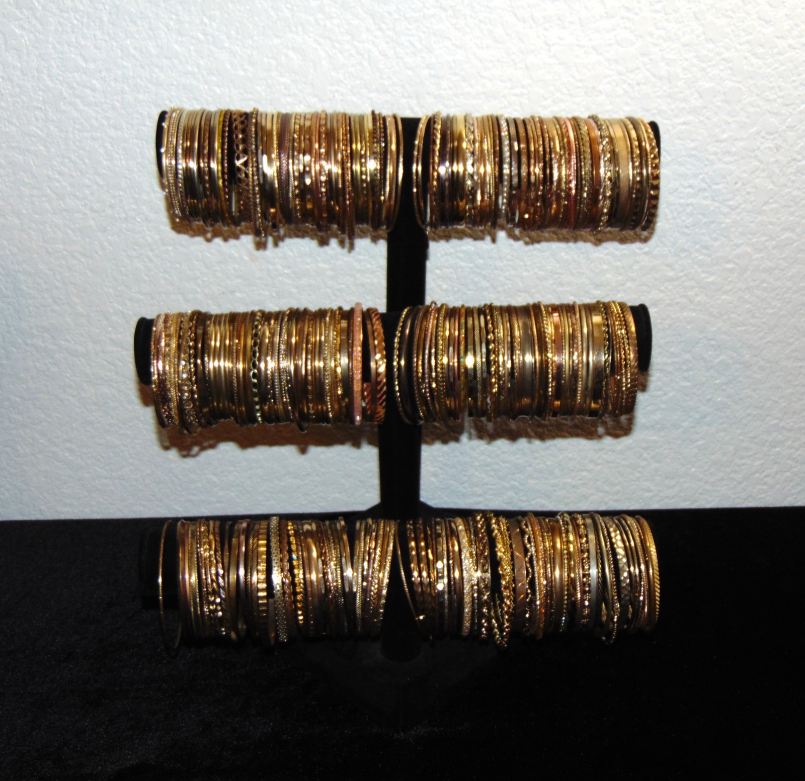 4 Pound Gold Tone Vintage & Modern Assorted bracelet/bangle lot
