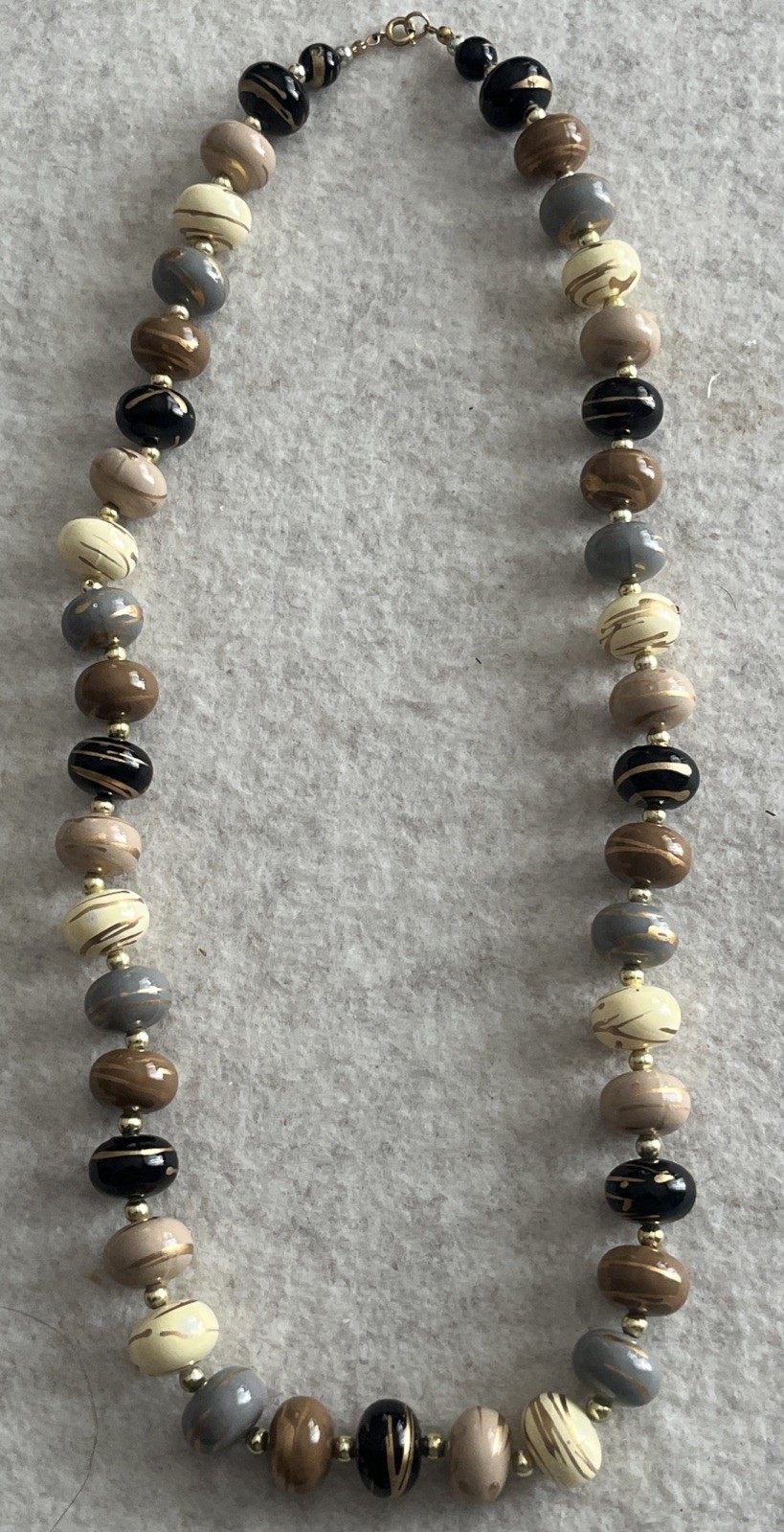 Vintage Earth Tone Acrylic/ Resin Beaded Necklace With Splashes Of Gold. 13”
