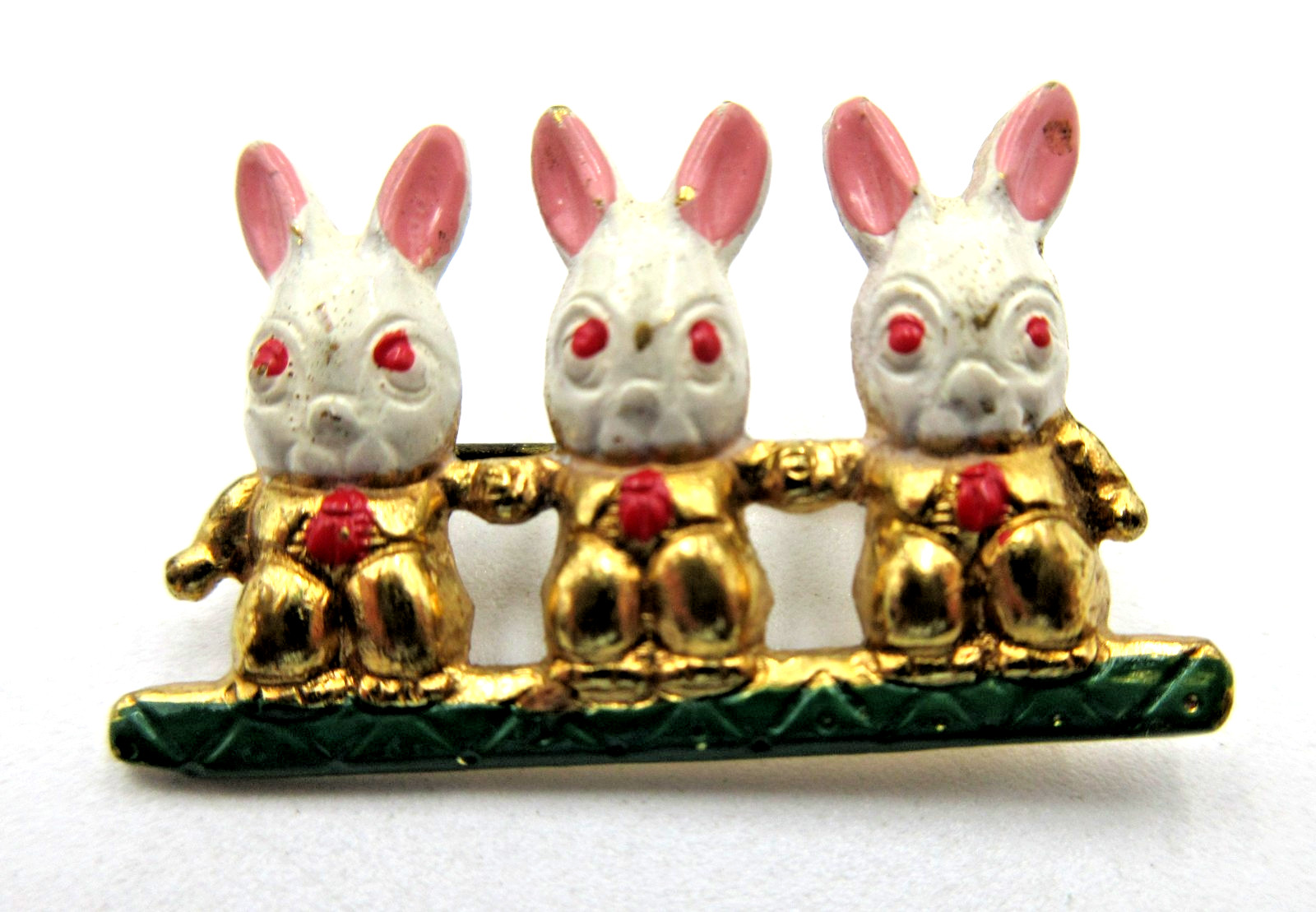 VTG OLD UNUSUAL Closur EASTER BUNNY RABBIT green white pink gold tone BROOCH PIN