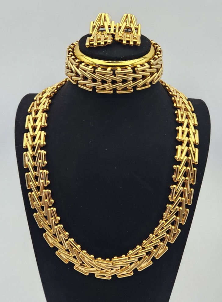 Modernist Classic Gold Tone Art parure set Necklace Bracelet Earrings Heavy 122G