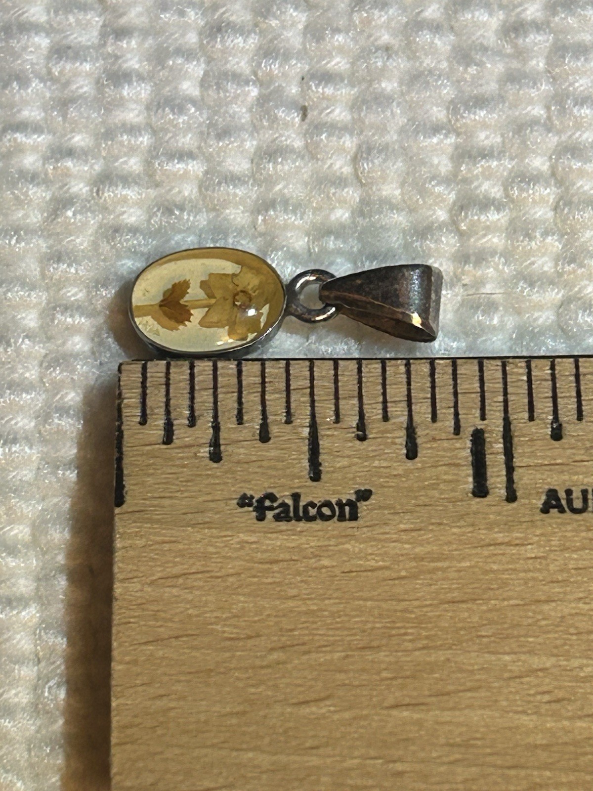 Vintage 925 Sterling Silver Flower Acrylic Resin Oval Pendant Very Dainty