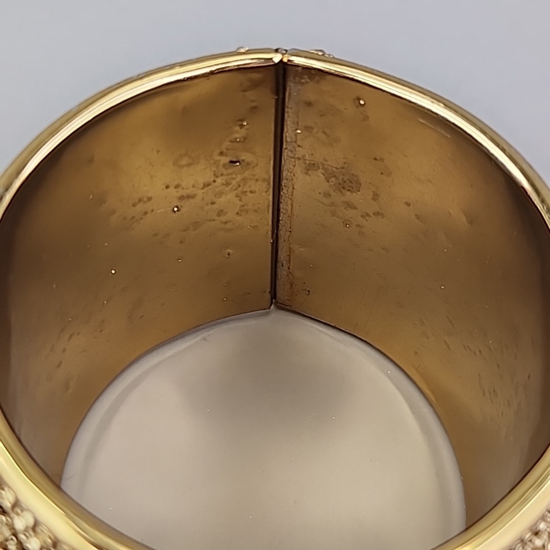 Vintage Wide Bangle Bracelet Hinged Gold Tone Wavy Texture Spring Loaded 6.75″