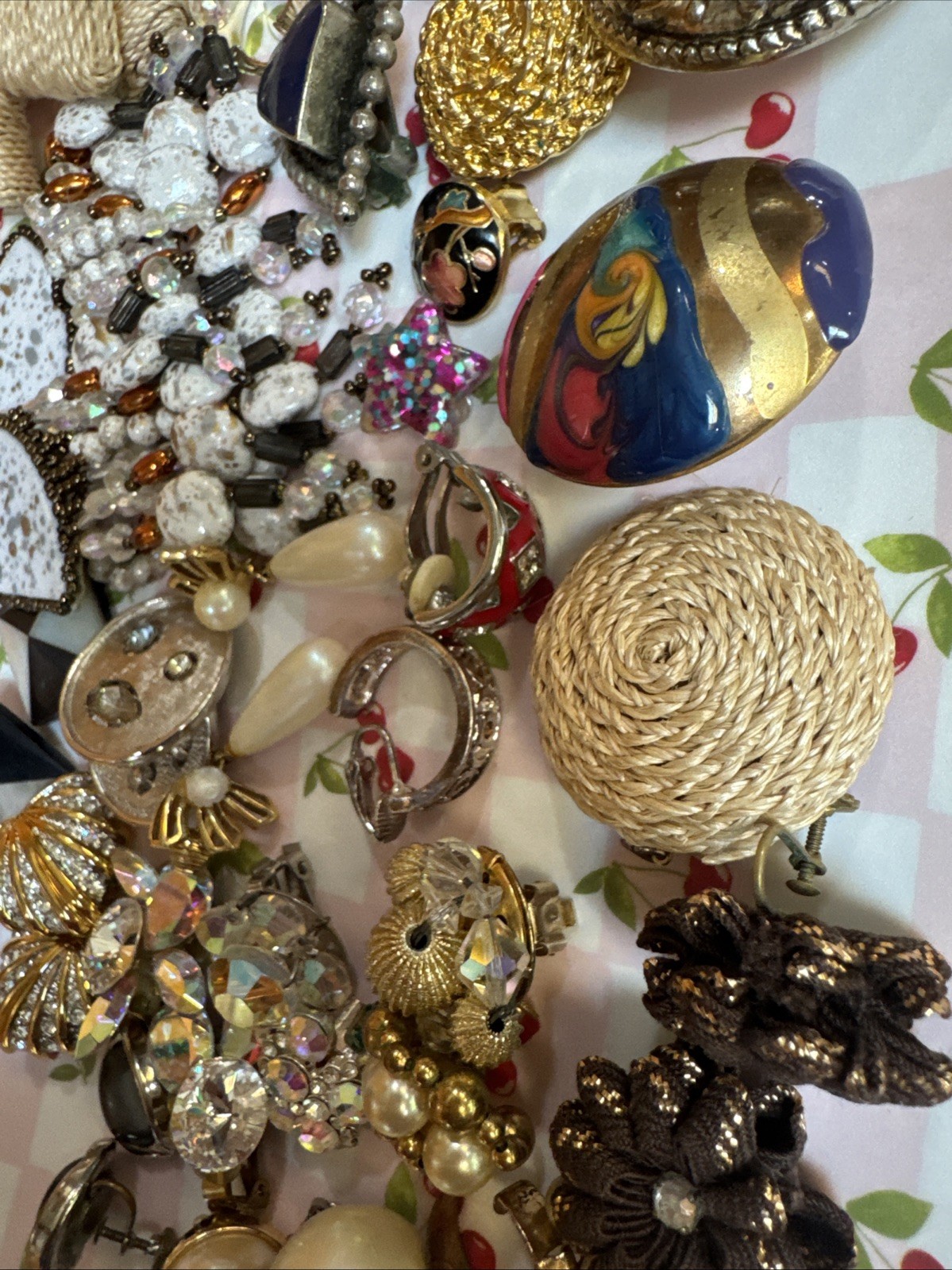 Lot Costume Jewelry 35 Single Earrings Clip On Craft Repurpose + 11 Broke Pairs
