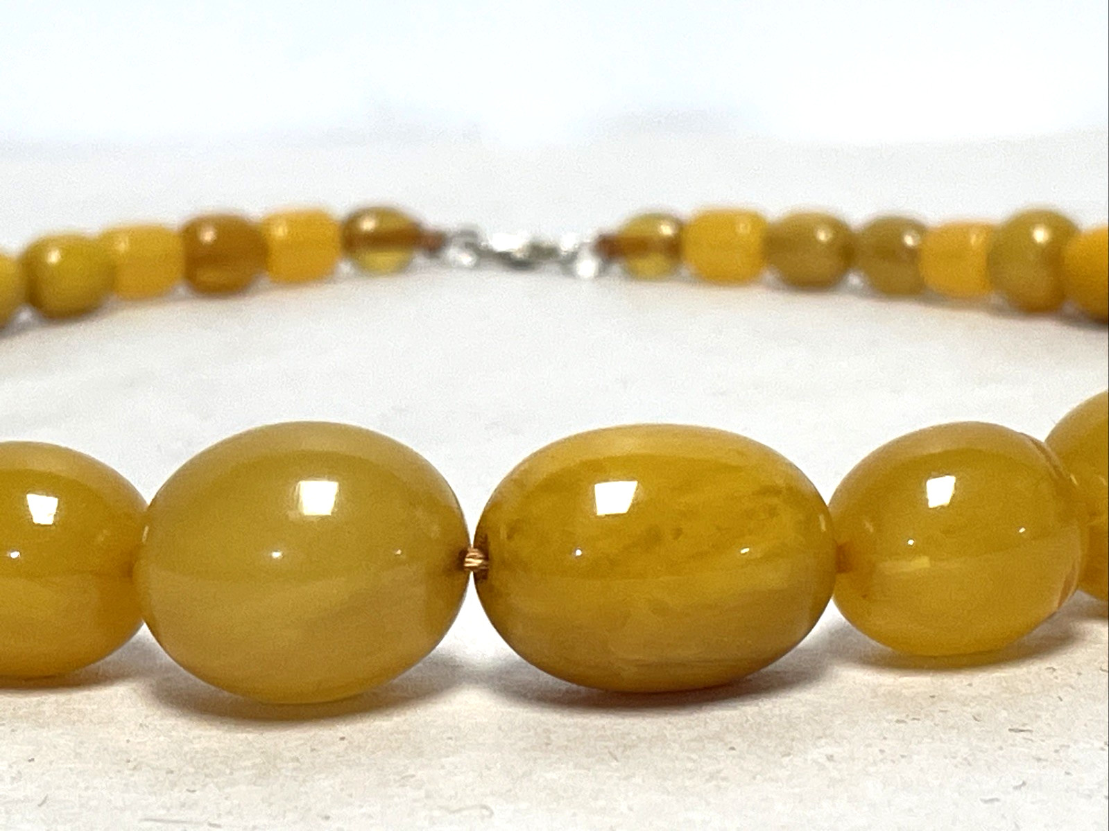Vintage Butterscotch Amber Bakelite Bead Necklace 20″ Graduated 59g