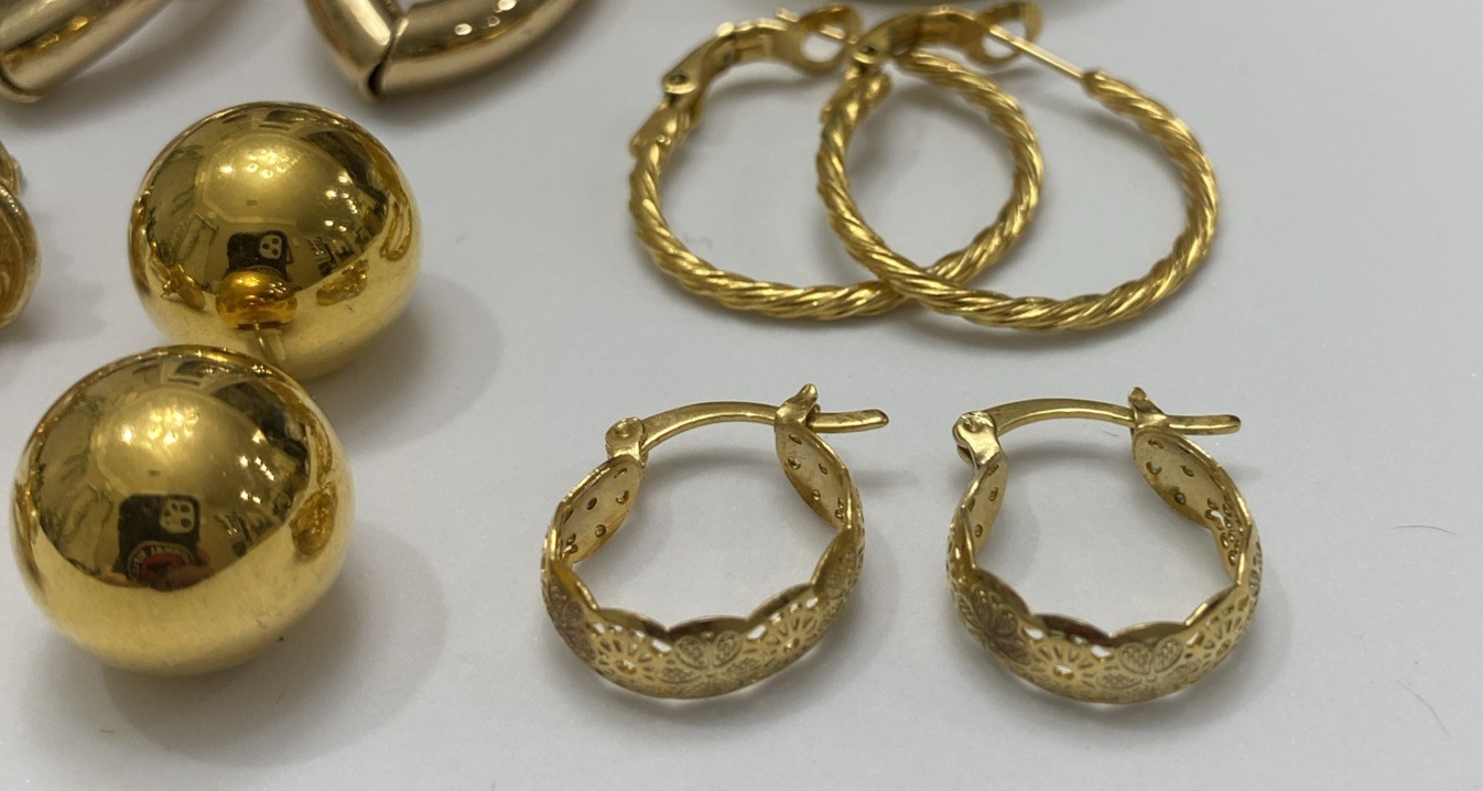 ✨Vintage To Now Lot Of 9 Pairs Beautiful Gold Tone Estate Pierced Earrings✨