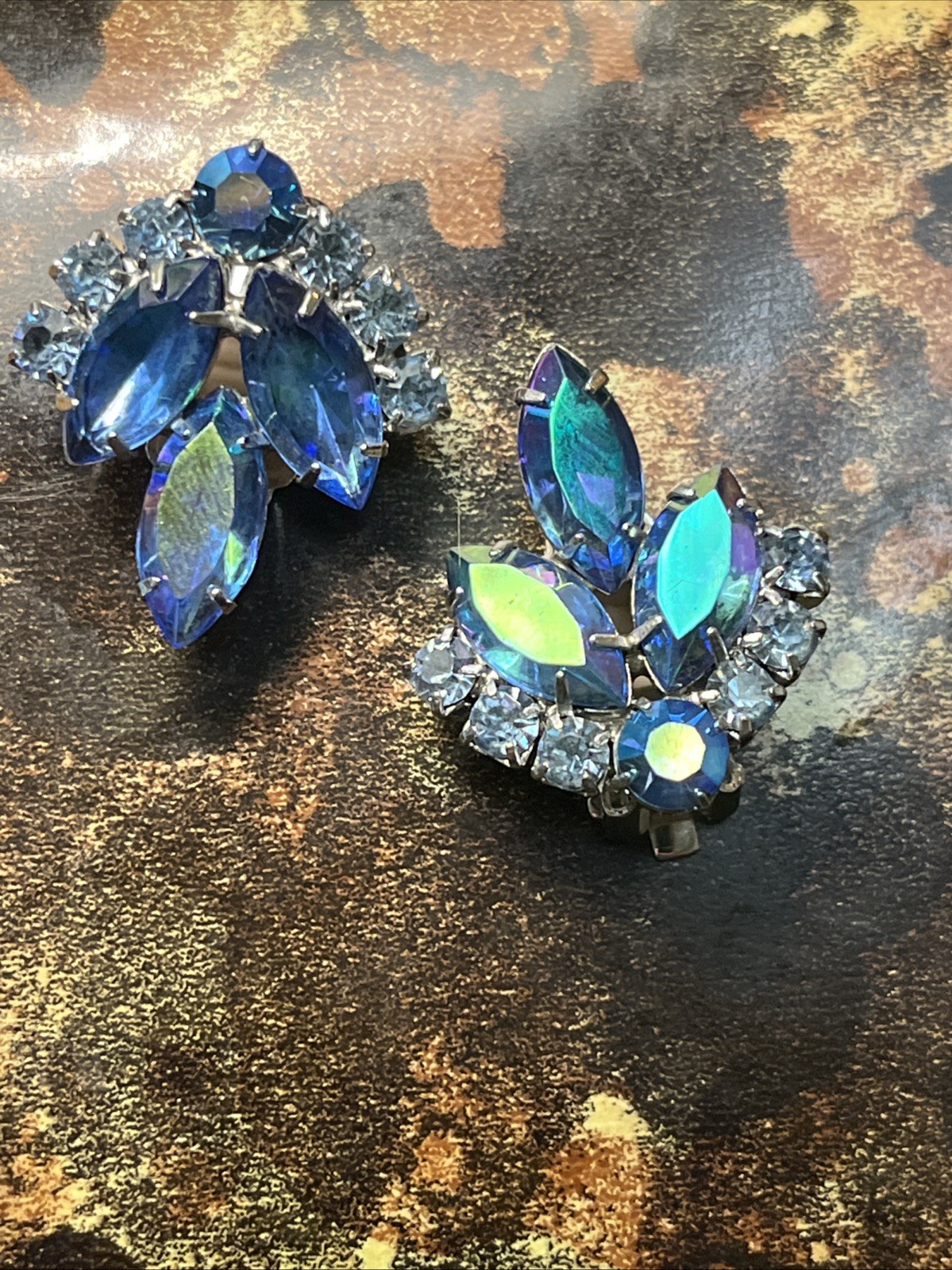 Vintage Sarah Coventry “Blue Lagoon” AB Rhinestone Brooch & Clip Earrings EUC