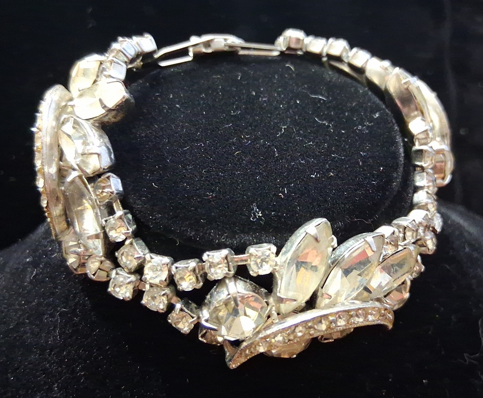 Vtg Rhinestone Silver Tone Bracelet~Intricate Design Old Fashion Glam Rare