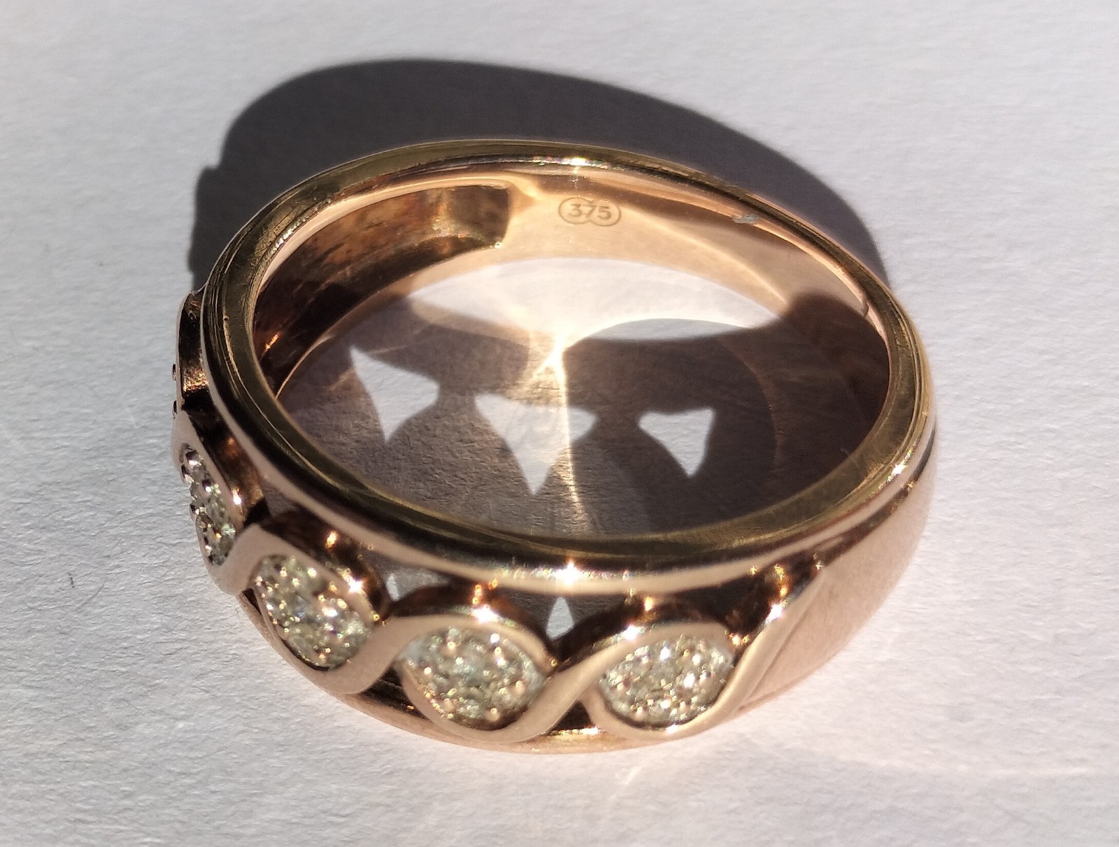 Vintage Handmade Rose Gold Ring with 35x Pavé Set Diamonds, Size O (17.35mm) 4g
