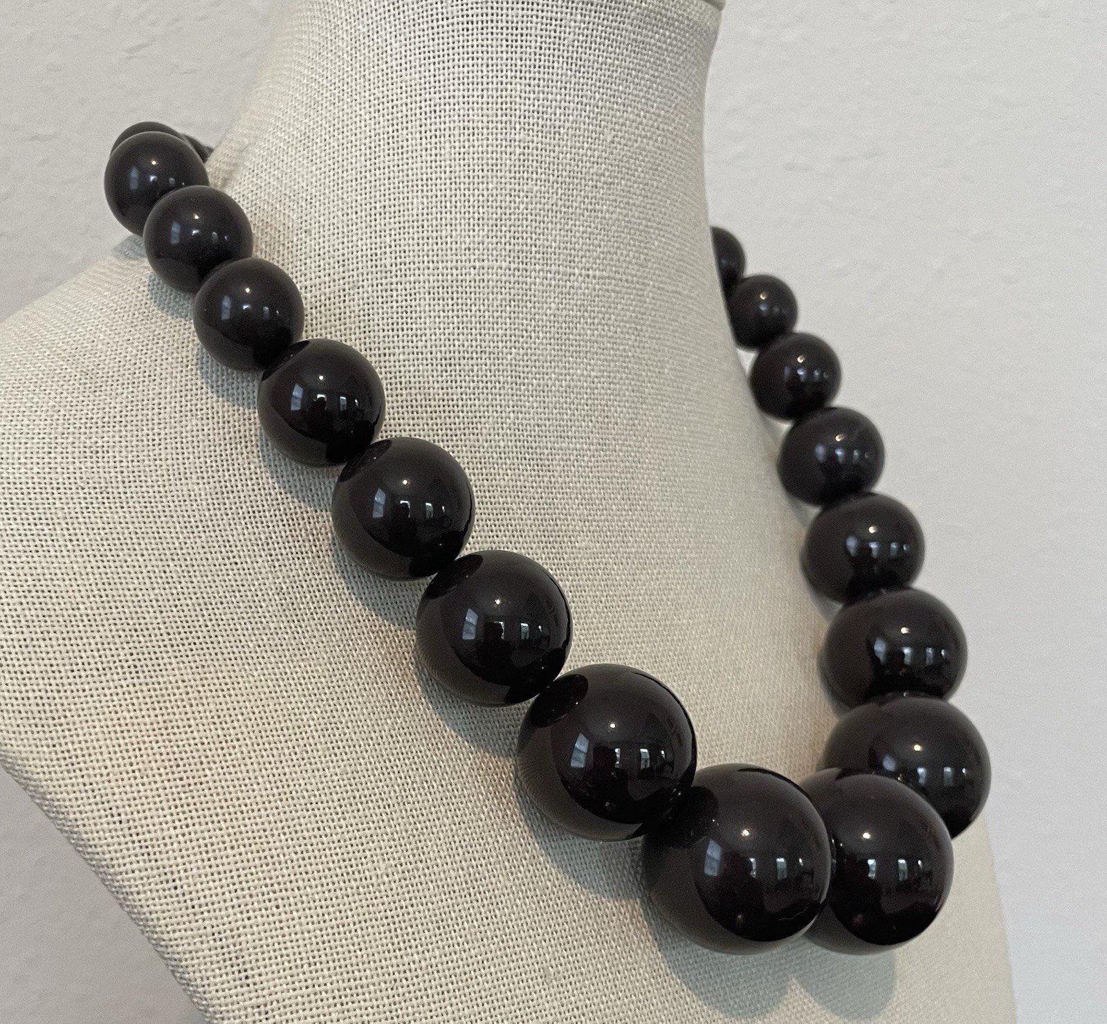 Chunky Brown Bead Vintage Talbots Gold-tone Magnetic Clasp NecklaceFor Women