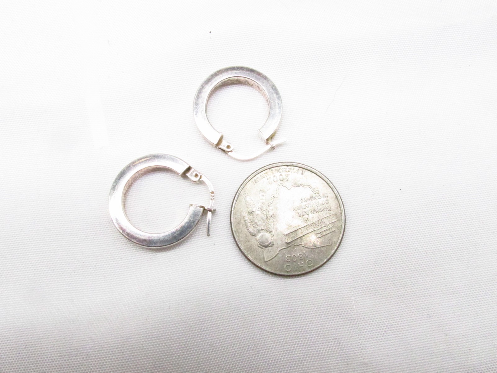 Stunning Sterling Silver Hollow Hoop Pierced Earrings .75 Inches Wide #544