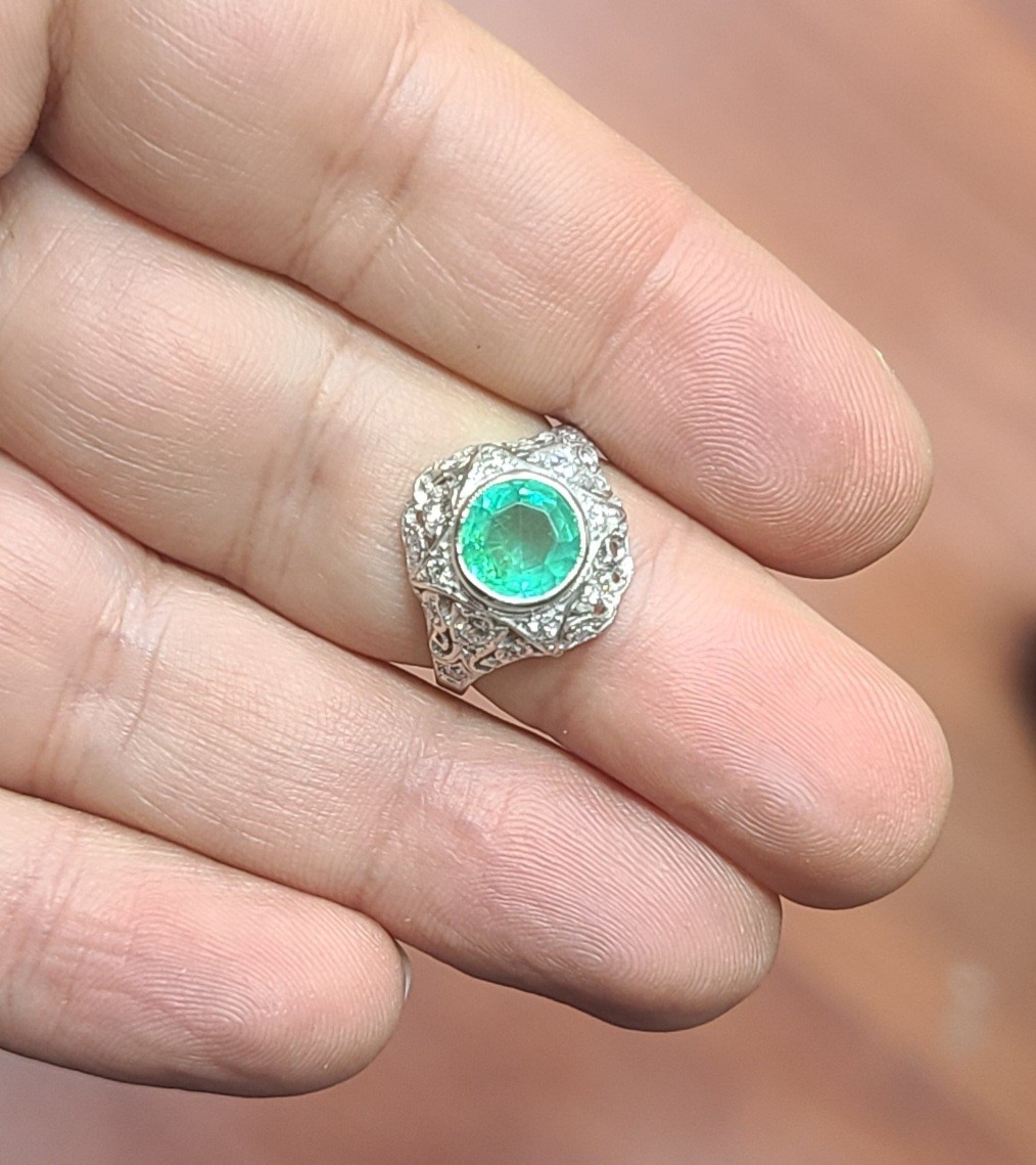 Vintage 14k White Gold Engagement Ring 1.35CT. Natural Round Colombian Emerald