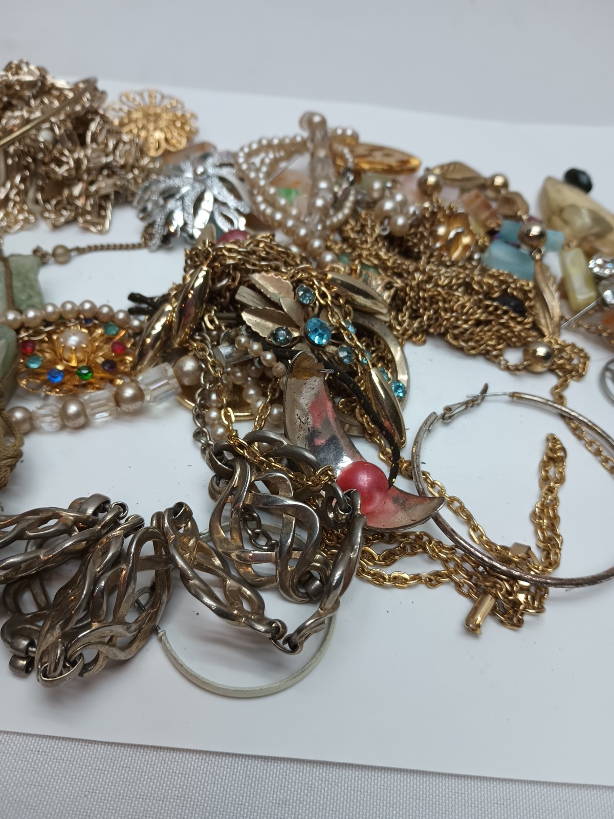 1 Lb REDESIGN/CRAFT FASHION/COSTUME JEWELRY LOT