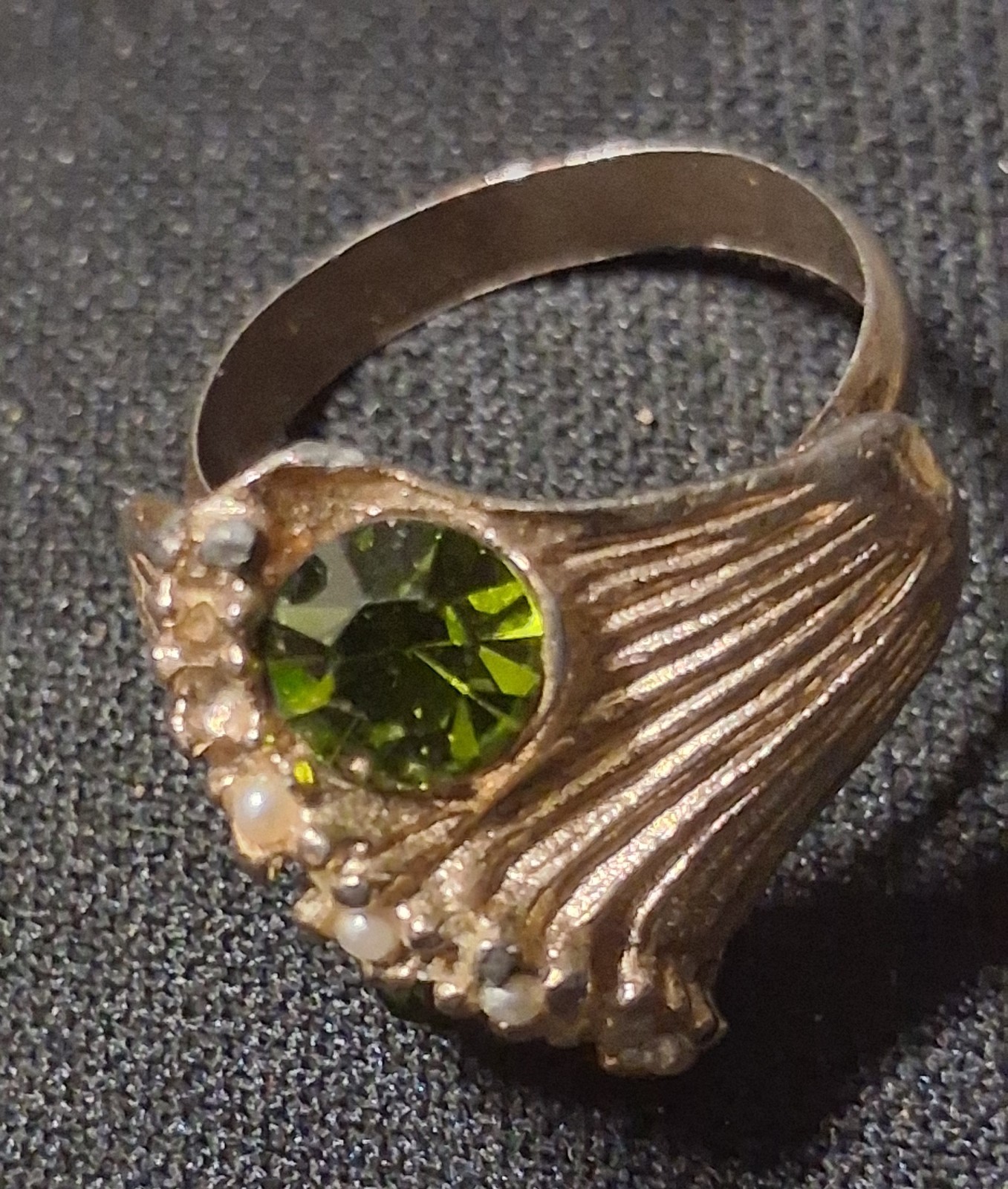 Vintage Signed Whiting & Davis Peridot Green Rhinestone Pearl Ring Adjustable