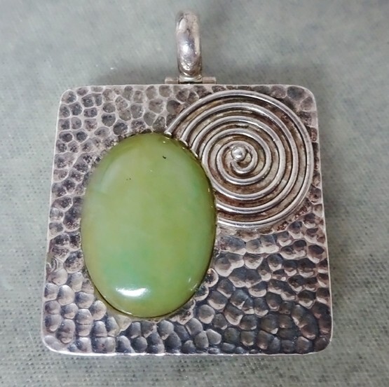 Large Square Hammered 925 Sterling Silver Pendant With Green Cabochon Setting