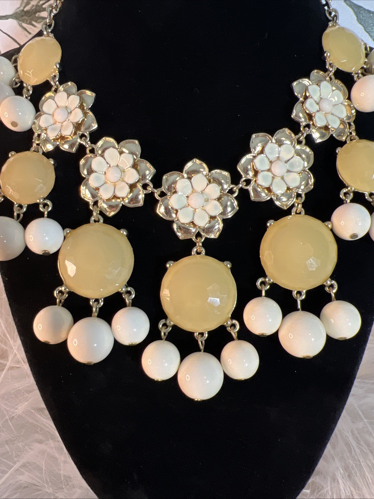 Stunning Vintage-inspired Floral Bubble Yellow Statement Necklace Elegant Prom