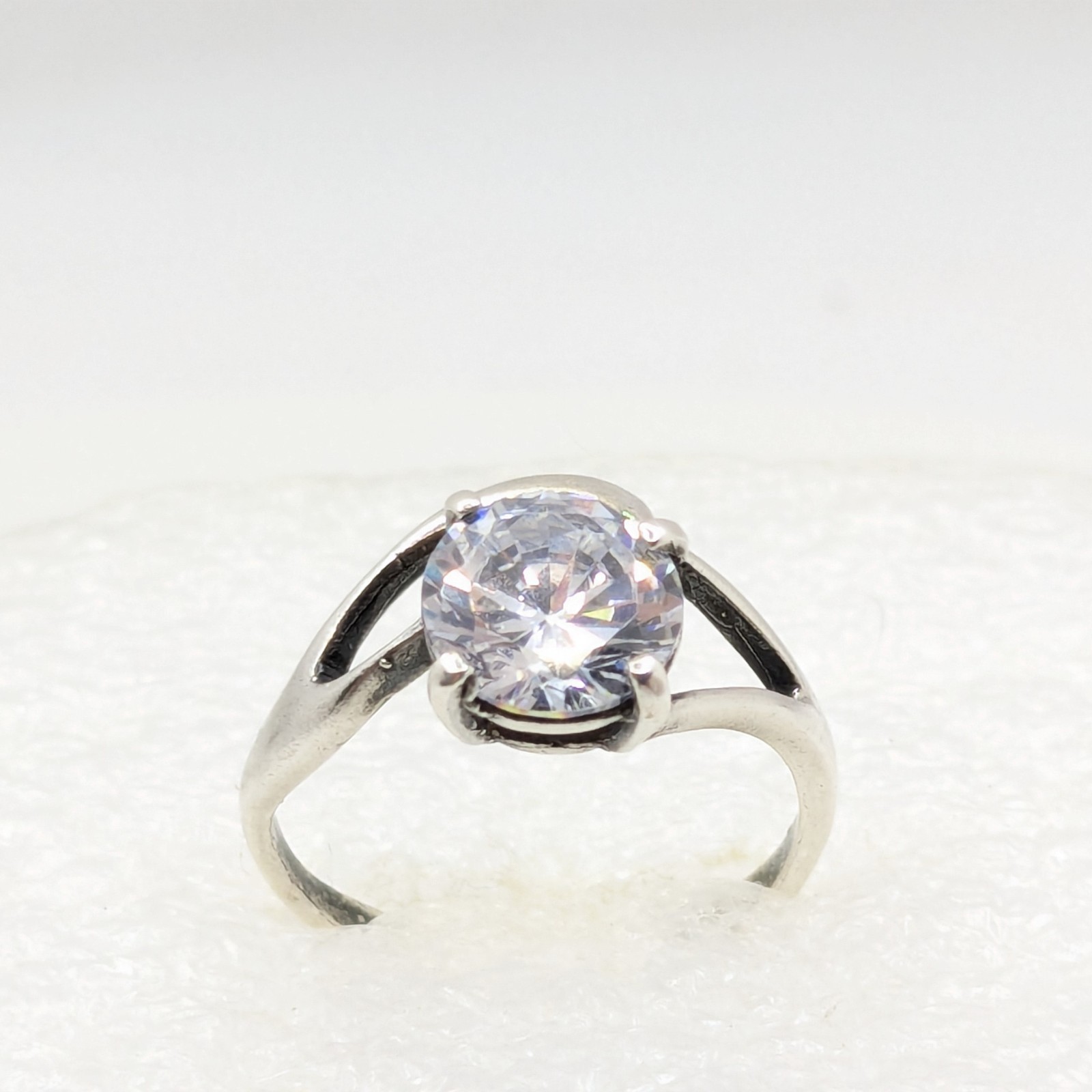 Vintage Elegant RING Silver 925 with Bright Stone-size: 7.5US(17.5mm) Ukraine#16