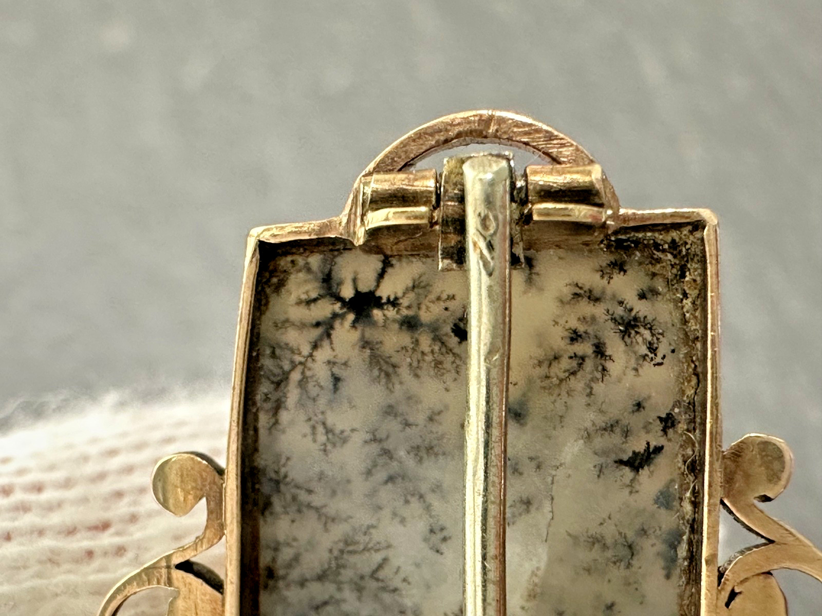 RARE ANTIQUE 14K SCOTTISH DENDRITIC (MOSS) AGATE BROOCH M940