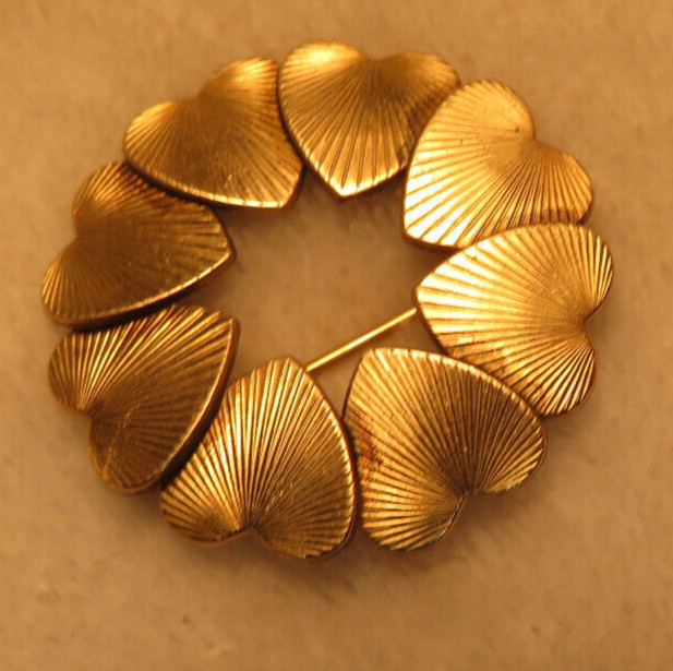 Vintage 1/20th 12K Gold Filled Mini-Hearts Brooch Signed BB Bond Boyd