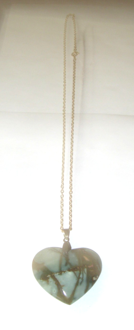 Vintage Green Heart Shaped Polished Stone Pendant Necklace ~ Charm on Chain-RARE