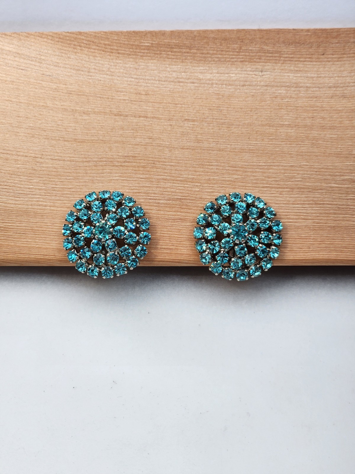 Bright Blue Rhinestone Sparkly Clip-on Earrings Large Round Statement Silvertone