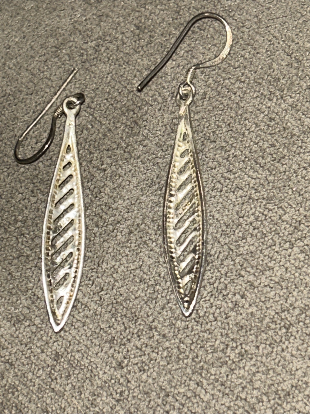 Vtg Sterling Silver Artisan Made Elongated Teardrop Openwork Dangle Earrings