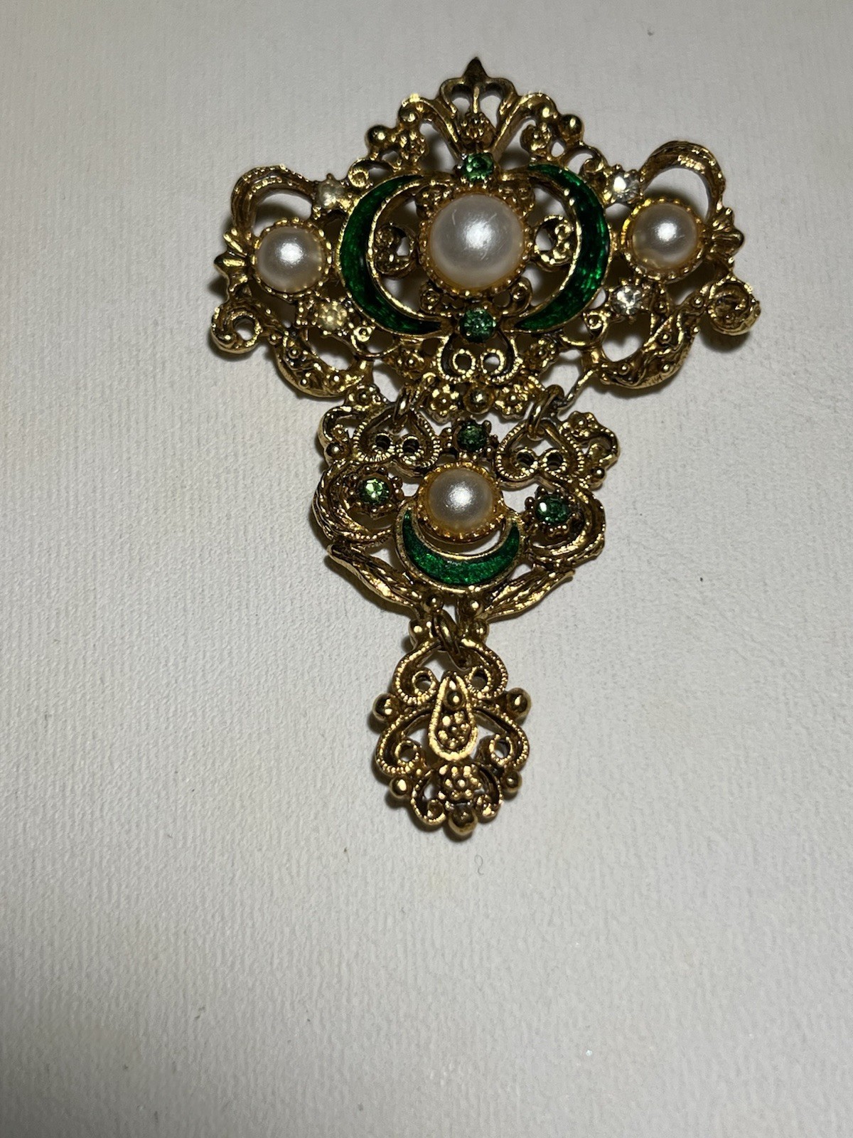 Vintage Florenza Victorian Renaissance Faux Pearl Green Enamel Brooch Pin