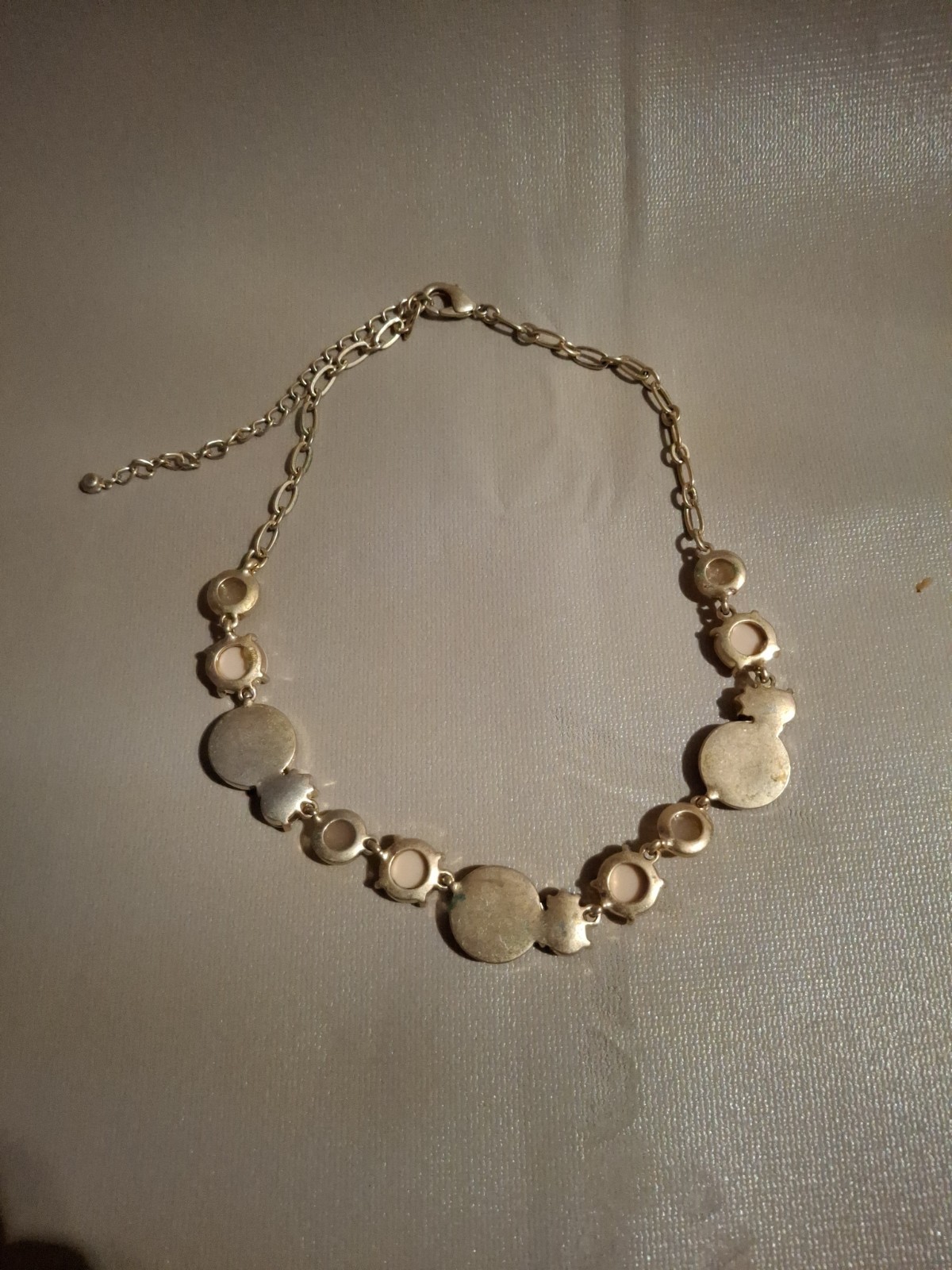 GUC! 18″ Gold-Tone Chain w/ Neutral Gem Tone Gems Fashion Statement Necklace