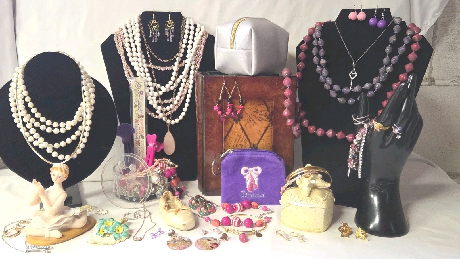 Grandma’s Estate; Jewelry, Trinkets, & Extra Fun Junk! Lot #130