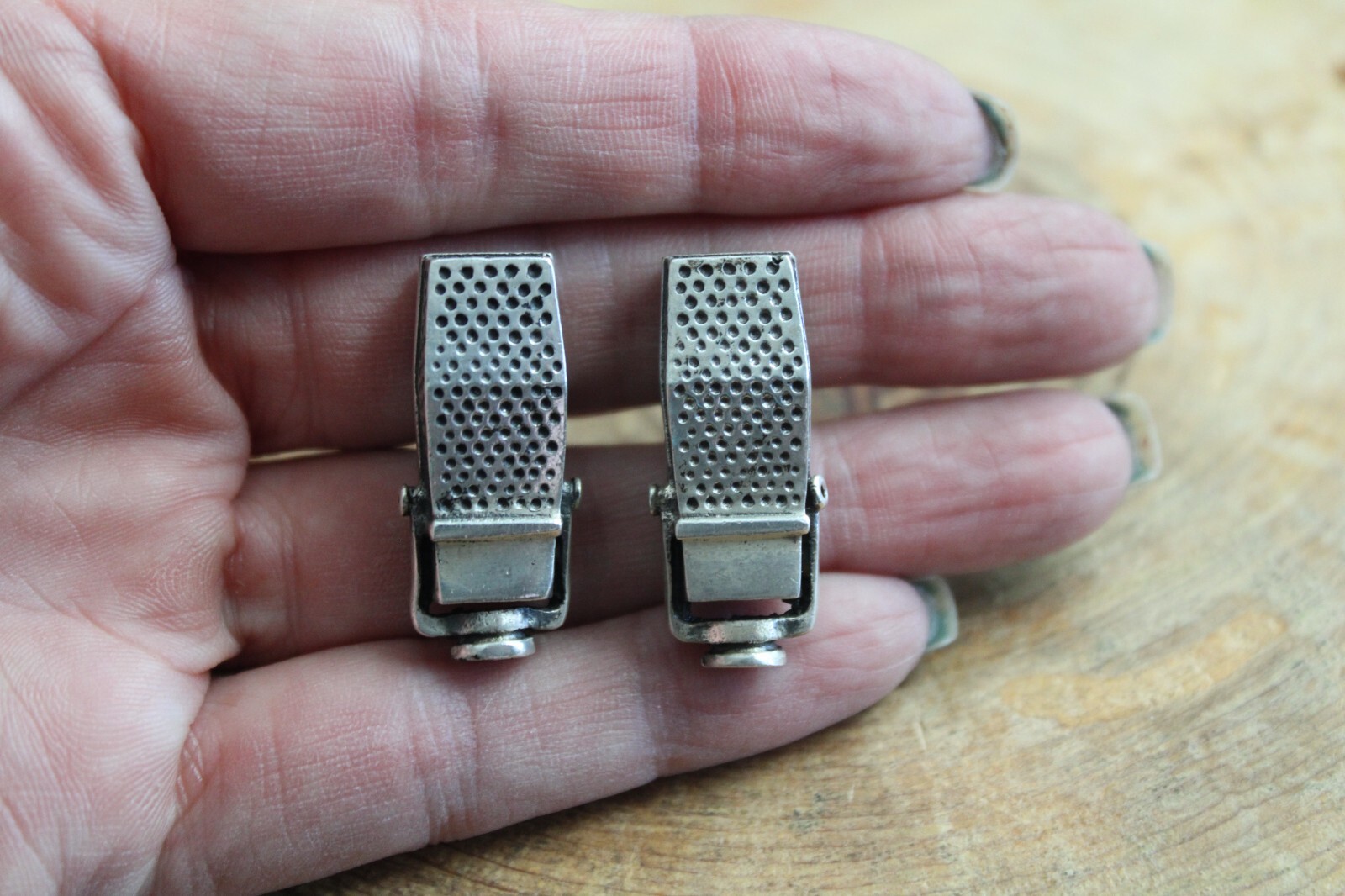Fenwick & Sailors Sterling Silver Ribbon Microphone Mic Cufflinks 1950’s