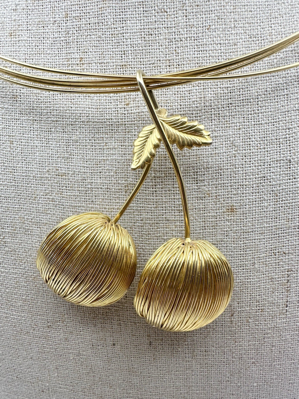 Vintage Omega Wire Cherry Pendant Collar Necklace 16” Gold Tone